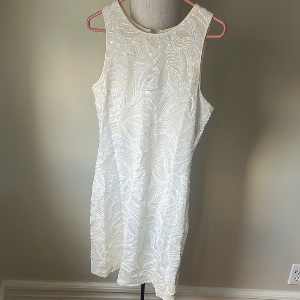Elegant Badgley Mischa White Sequined  Sleeveless Dress